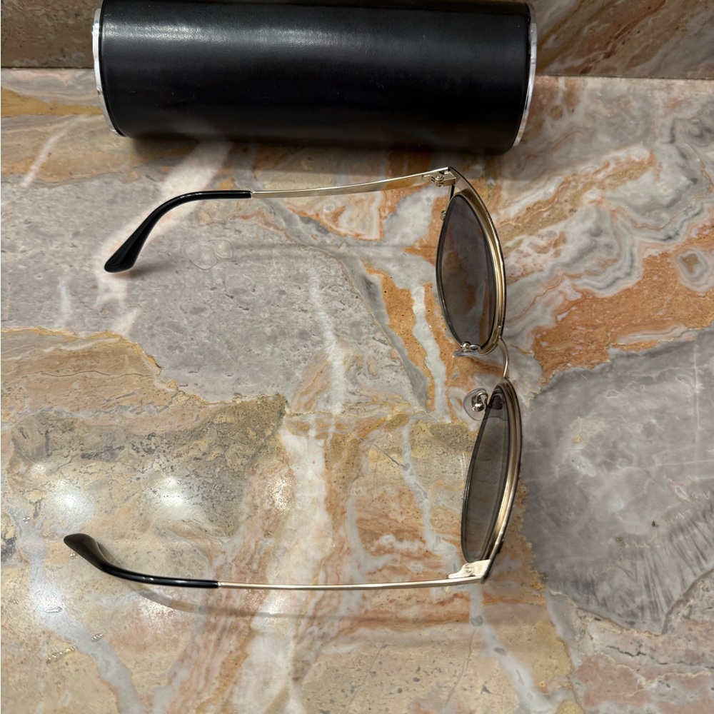 Bvlgari Women's Sunglasses with Black and Gold Frame - Picture 4 of 6